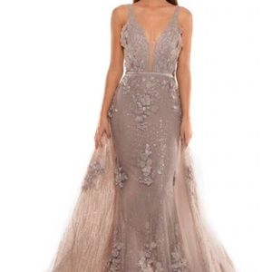 Couture Portia and Scarlett Exquisite Evening Gown Size 14 16 Rose Stone